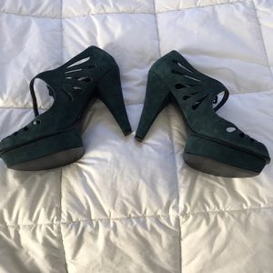 Nine West Evergreen Open Toe Heel